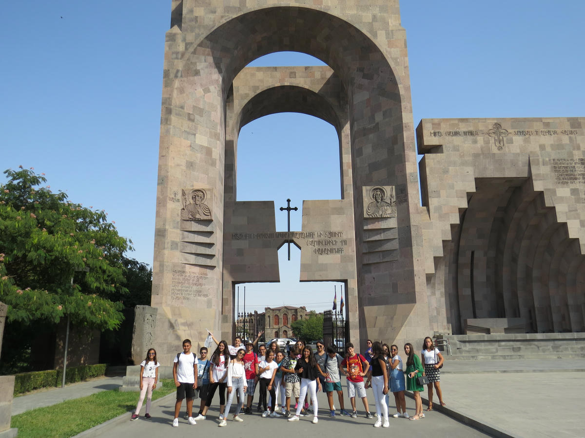 Տատեանի աշակերտները  Մխիթար Սեբաստացի դպրոցի հիւրերն էին